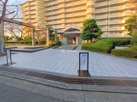 �G���g�����X -