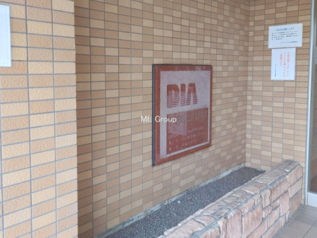 �G���g�����X -