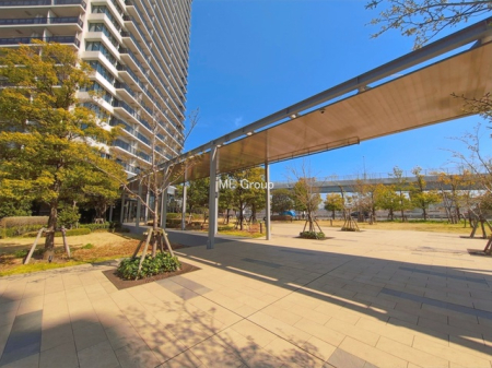 �G���g�����X -