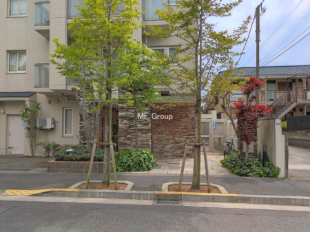 �G���g�����X -