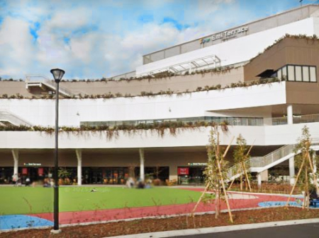 ���ӊ� �V���b�s���O�Z���^�[ 1300m �G�~�e���X ����