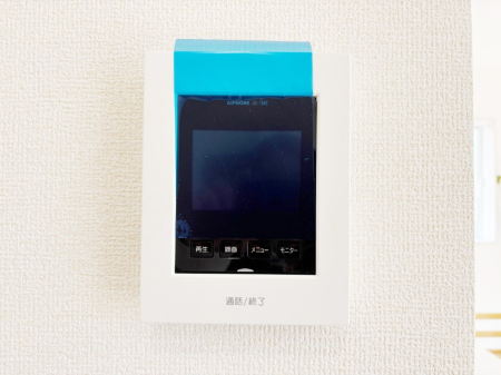 ���̑����� TV���j�^�[�t�C���^�[�t�H�����t���Ă��ăZ�L�����e�B�[��