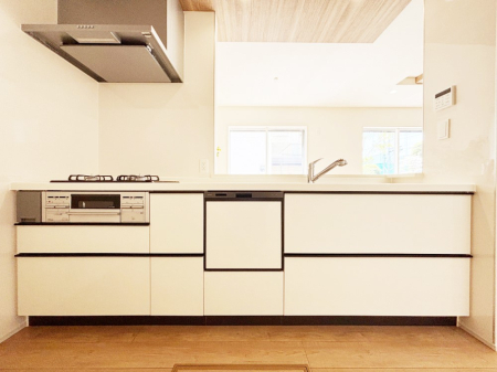 �L�b�`�� �������������I�ɁA�y�����I�V�X�e���L�b�`��