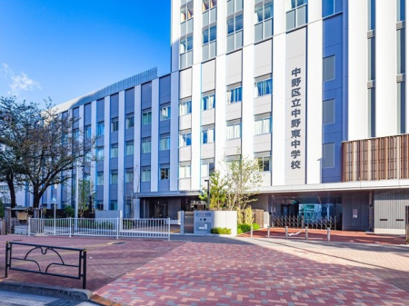 ���ӊ� ���w�Z 300m ����旧���쓌���w�Z