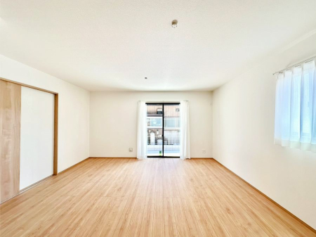 ���̑����� �Ƒ������R�ƏW�܂�e���̃X�y�[�X�ɂȂ肻���@