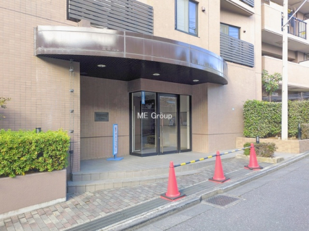 �G���g�����X -