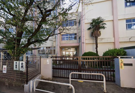 ���ӊ� ���w�Z 330m �����旧���������w�Z