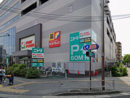 ���ӊ� �h���b�O�X�g�A 300m �T���h���b�O �~���X