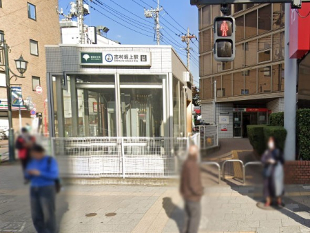 ���ӊ� �w 880m �s�c�O�c���u�����w