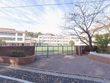 ���ӊ� ���w�Z 280m ���旧���쏬�w�Z