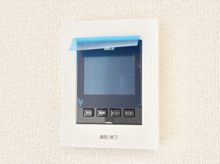 ���̑����� TV���j�^�[�t�C���^�[�t�H�����t���Ă��ăZ�L�����e�B�[��