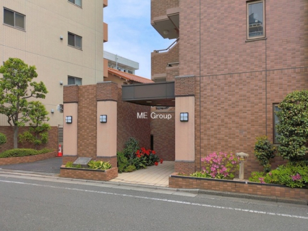 �G���g�����X -