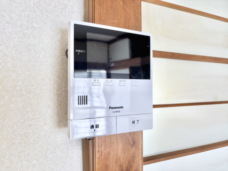 ���̑����� ���q�҂��m�F�ł���s�u���j�^�[�t�C���^�[�z��
