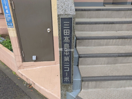 �G���g�����X -