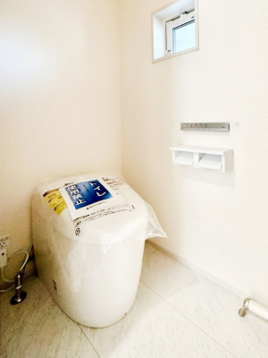 �g�C�� �g�C���͈��S�̂Q�ӏ��I���̃o�^�o�^������S�ł��B 