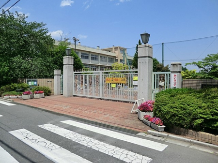 ���ӊ� ���w�Z 300m �������܎s���k�Y�a���w�Z