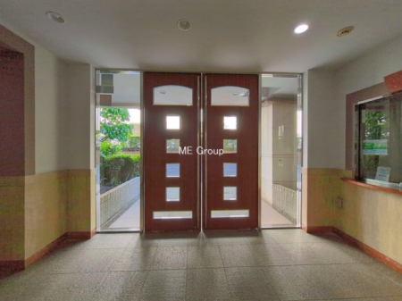 �G���g�����X -