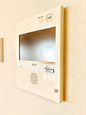 ���̑����� TV���j�^�[�t�C���^�[�t�H�����t���Ă��ăZ�L�����e�B�[��  