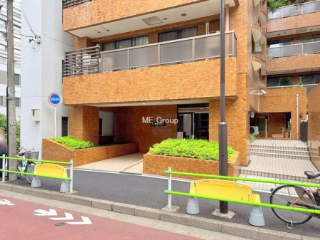 �G���g�����X -