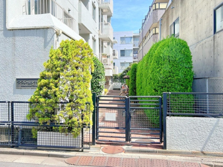 �G���g�����X -