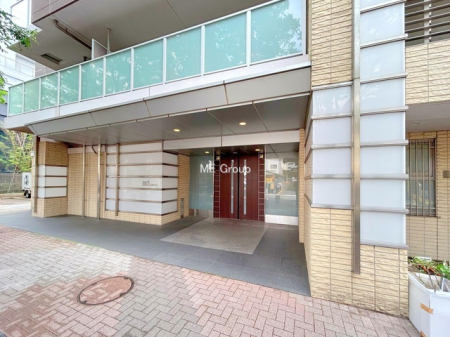 �G���g�����X -