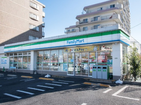 ���ӊ� �R���r�j 270m �t�@�~���[�}�[�g ��Α�l���ړX