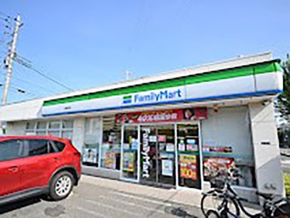 ���ӊ� �R���r�j 500m �t�@�~���[�}�[�g �O����X
