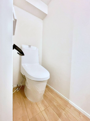 �g�C�� �g�C����1�K��2�K���ꂼ��ɔz�u����Ă��ĂƂĂ��֗��ł��B 