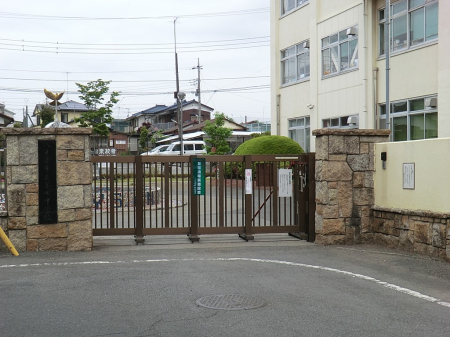 ���ӊ� ���w�Z 1200m �����q�s���掵���w�Z