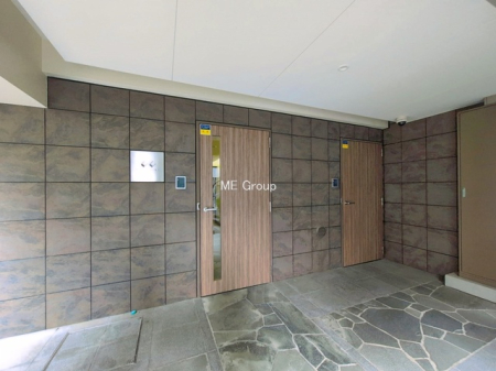 �G���g�����X -