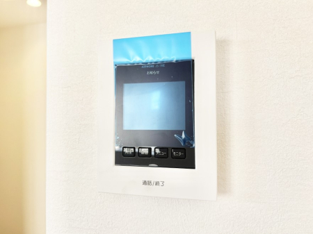 ���̑����� TV���j�^�[�t�C���^�[�t�H�����t���Ă��ăZ�L�����e�B�[��