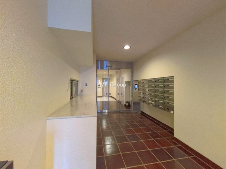 �G���g�����X -