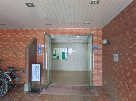 �G���g�����X -