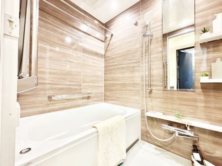 ���� ����̔�������Ă���閾�邢�������̂���o�X���[��