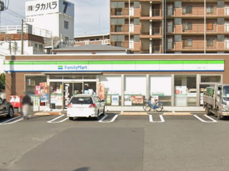 ���ӊ� �R���r�j 187m �t�@�~���[�}�[�g�����l���ړX