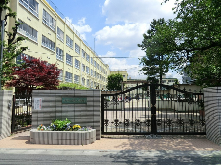 ���ӊ� ���w�Z 550m ����旧�掵���w�Z