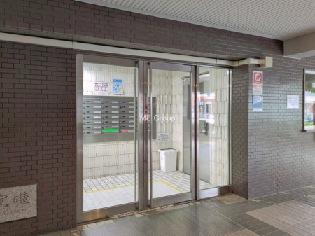 �G���g�����X -