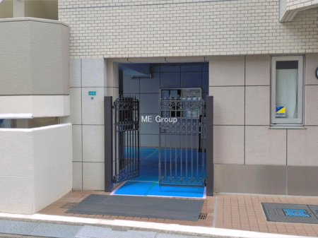 �G���g�����X -