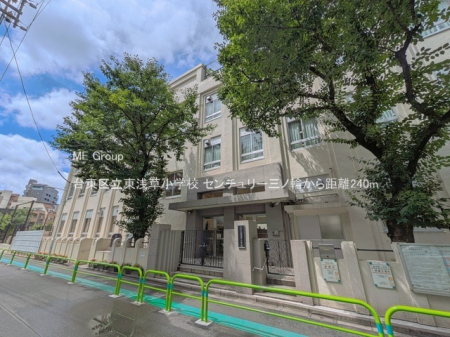 ���ӊ� ���w�Z 240m �䓌�旧���󑐏��w�Z