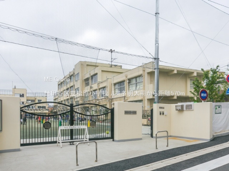���ӊ� ���w�Z 570m ���c�J�旧�������w�Z