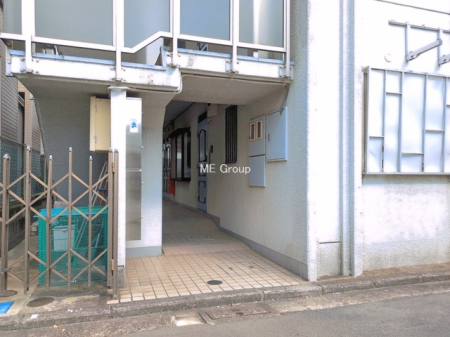 �G���g�����X -