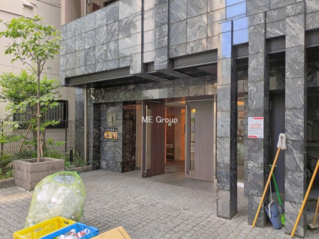 �G���g�����X -