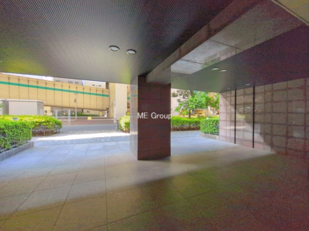 �G���g�����X -