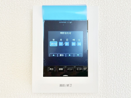 ���̑����� TV���j�^�[�t�C���^�[�t�H�����t���Ă��ăZ�L�����e�B�[��
