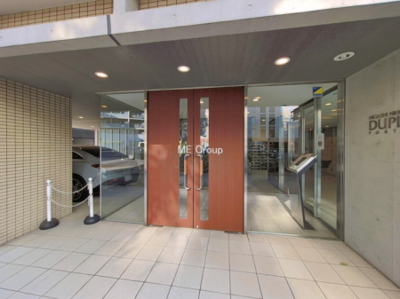 �G���g�����X -