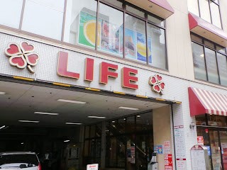 ���ӊ� �X�[�p�[ 300m ���C�t�a�J���X