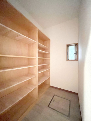 ���̑����� �L�����[�B�|�������G�߂̏��������[���邱�Ƃ��ł��܂��B