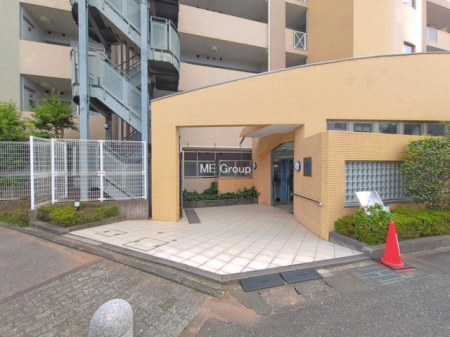 �G���g�����X -