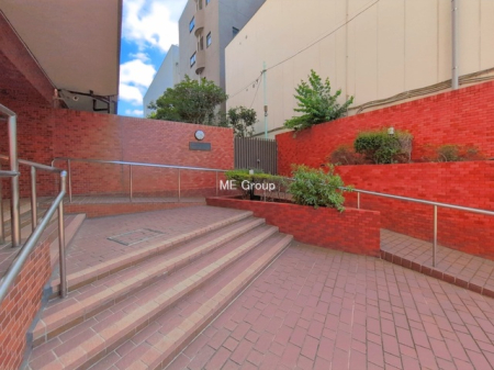 �G���g�����X -