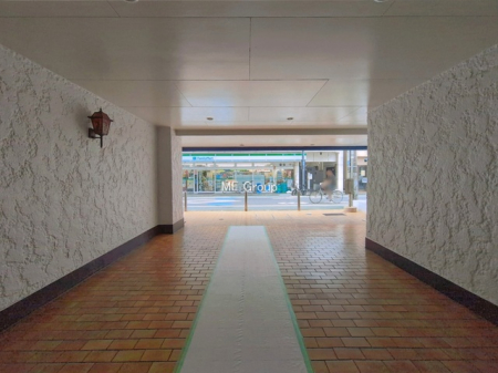 �G���g�����X -